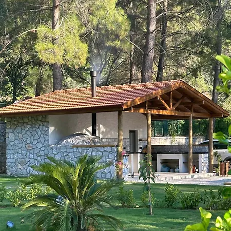 Felicita House אכסניה מרמריס